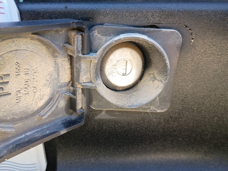 2010-chevrolet-silverado-1500-image-68
