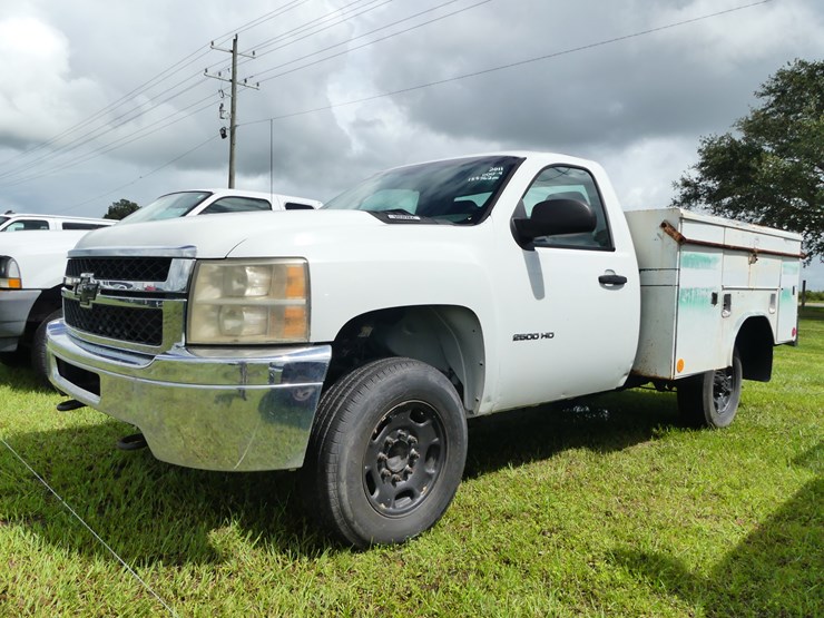 2011-chevrolet-2500hd-image-1
