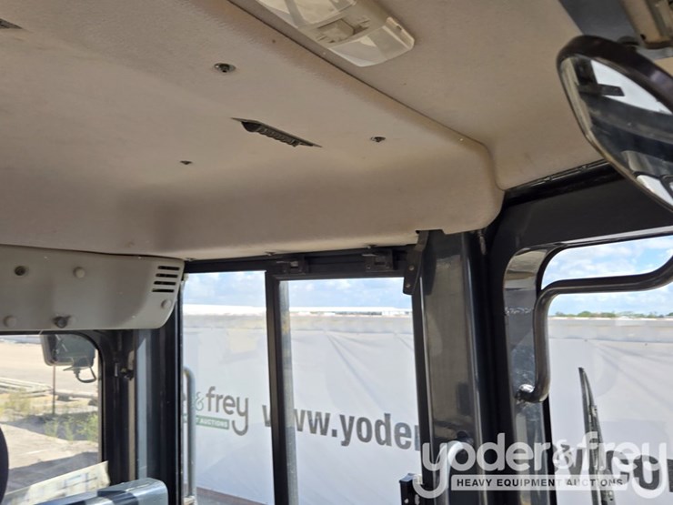 2018-komatsu-d61pxi-24-image-40