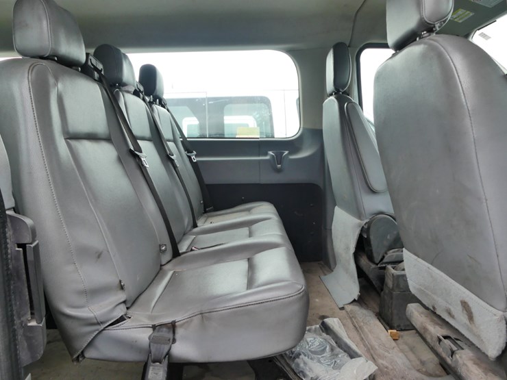 2016-ford-transit-image-7