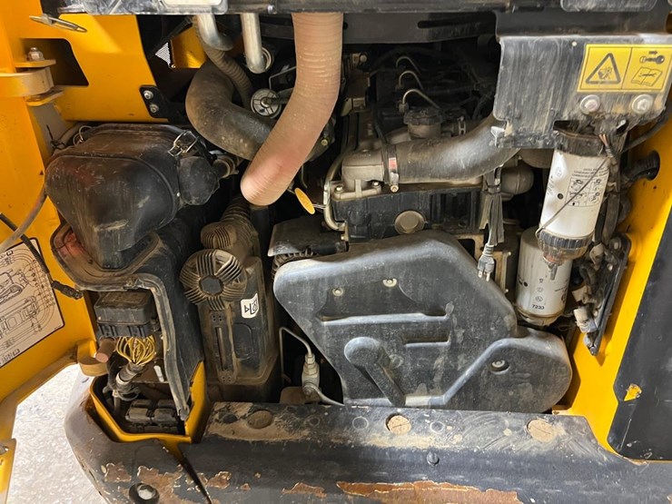 jcb-3ts-8t-image-17