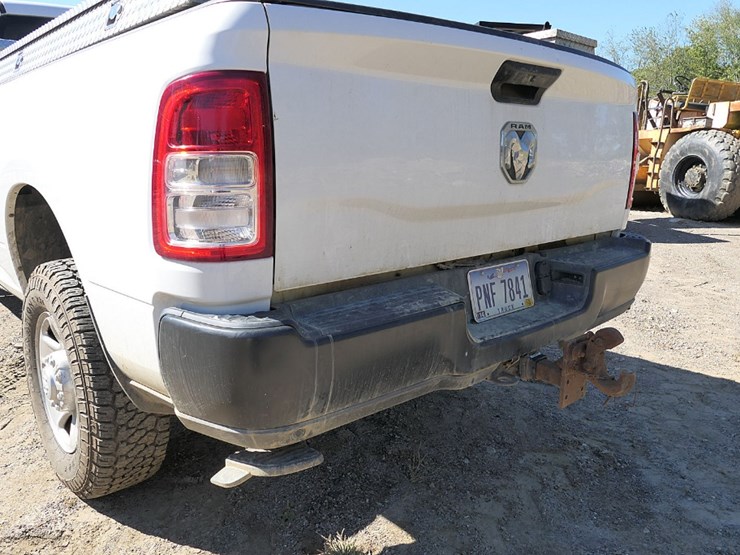 2020-dodge-ram-3500-image-12