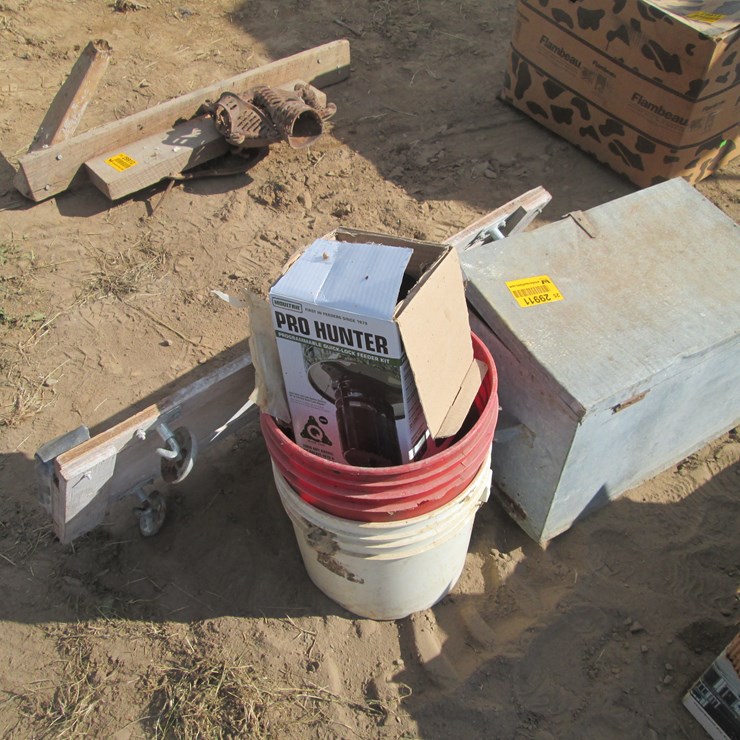 #2055 • Creeper, Box & Buckets Inv# 29911