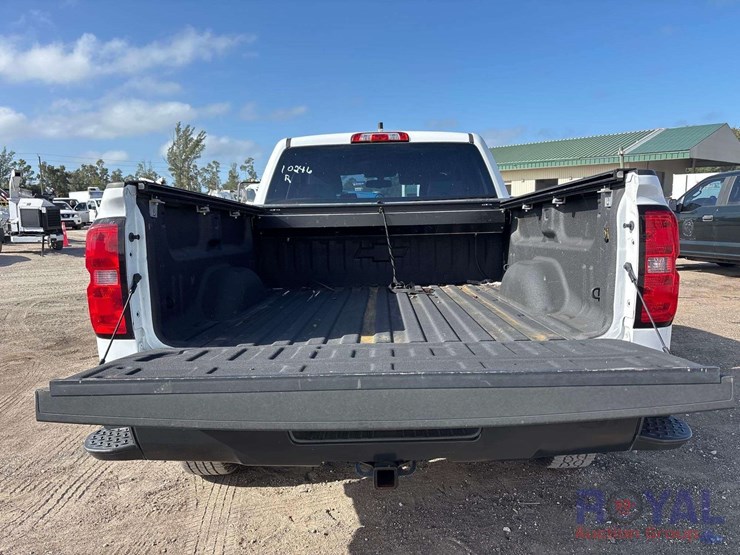 2017-chevrolet-silverado-1500-image-21