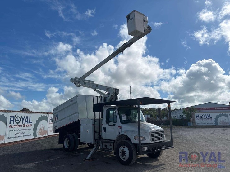 2015-freightliner-m2-106-altec-insulated-forestry-bucket-truck-image-3