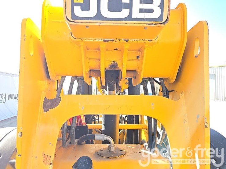 2016-jcb-510-56-image-28