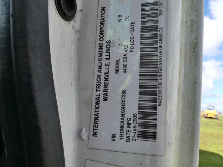 2006-international-4400-image-16