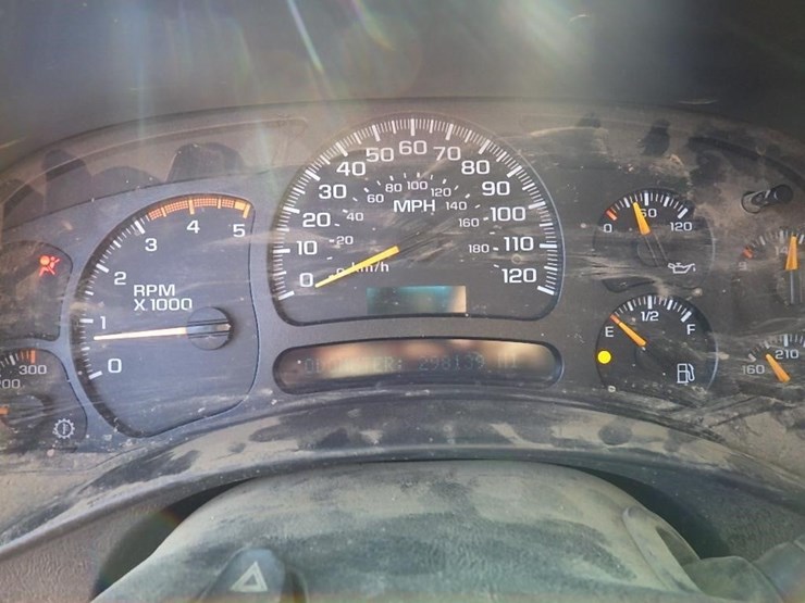 2005-chevrolet-2500hd-image-22