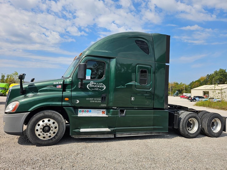 2017-freightliner-cascadia-125-image-5