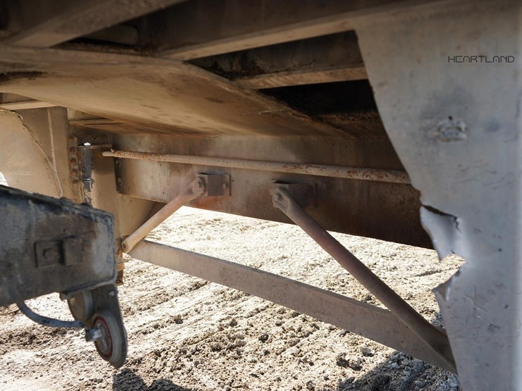 2016-mac-trailer-mfg-53-ft-x-102-in-image-15