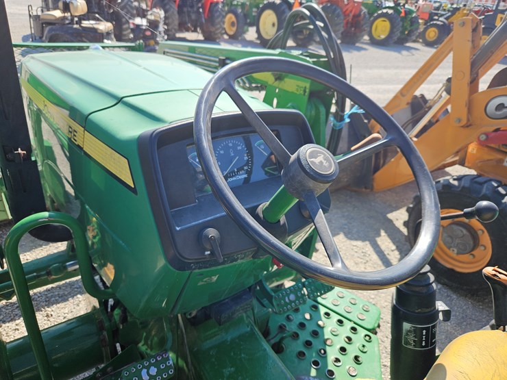 2009-john-deere-5065e-image-17