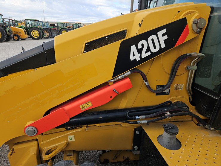 caterpillar-420f-image-7