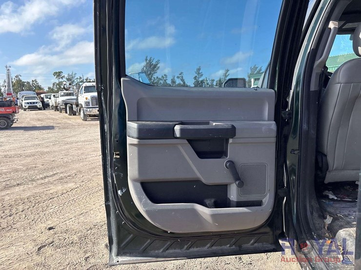 2015-ford-f150-image-16