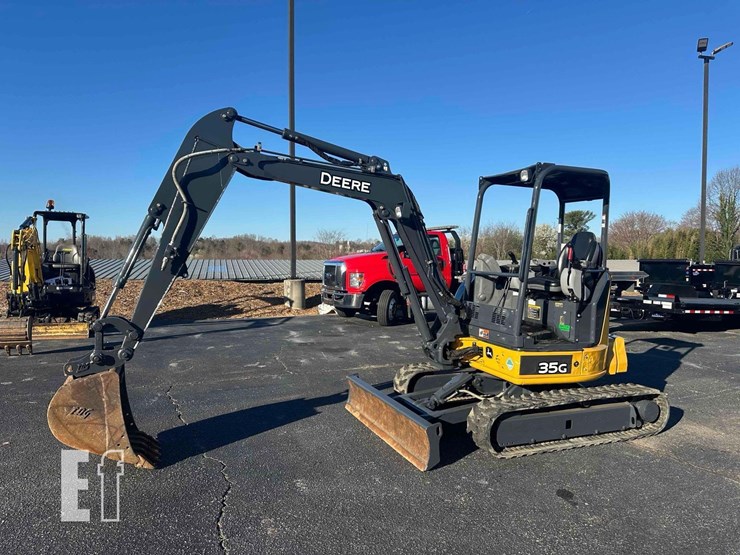 2021-deere-35g-image-1