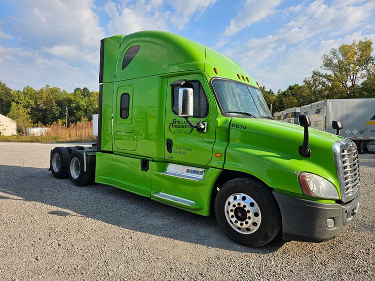 2017-freightliner-cascadia-125-image-22
