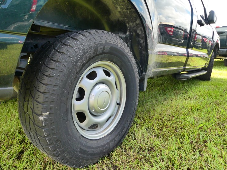 2021-ford-f150-xl-image-6