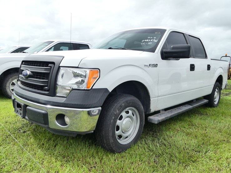 2014-ford-f150-xl-image-2