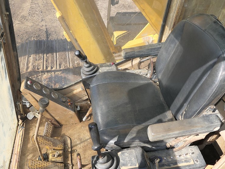 1987-caterpillar-235b-image-35
