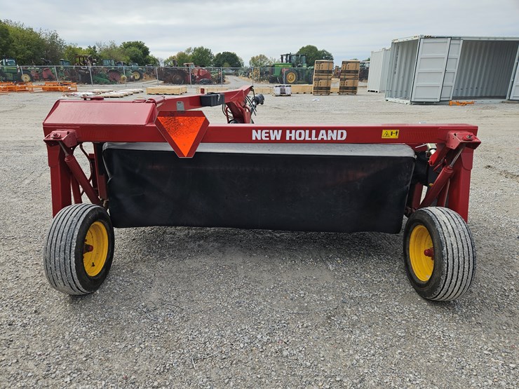 2021-new-holland-210m-image-6