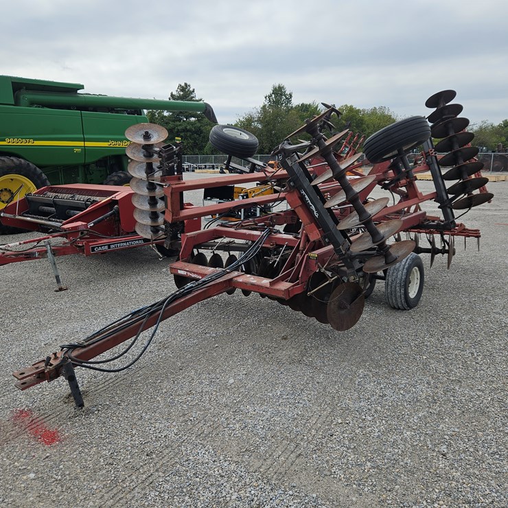 INTERNATIONAL 496