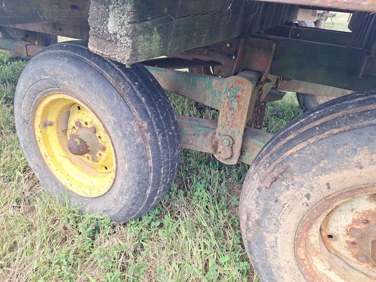 18ft-john-deere-tandem-axle-wagon-image-30