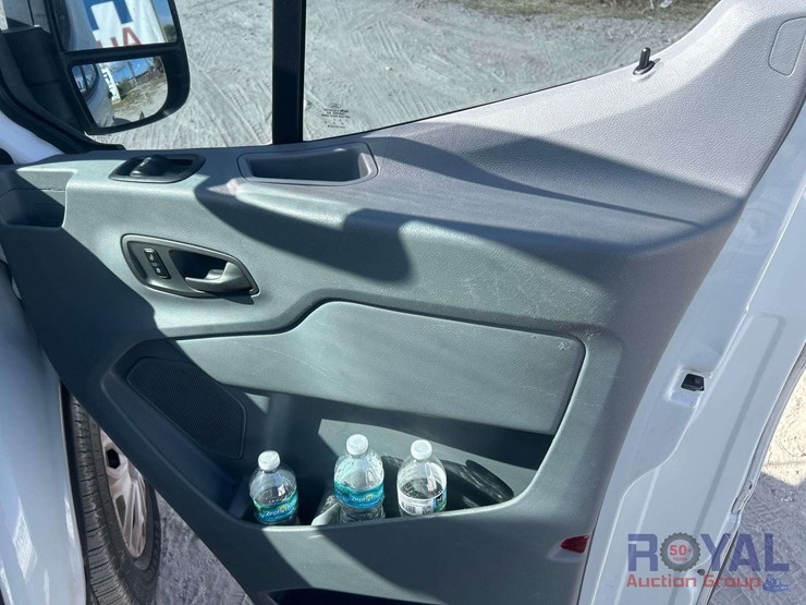 2018-ford-transit-image-21