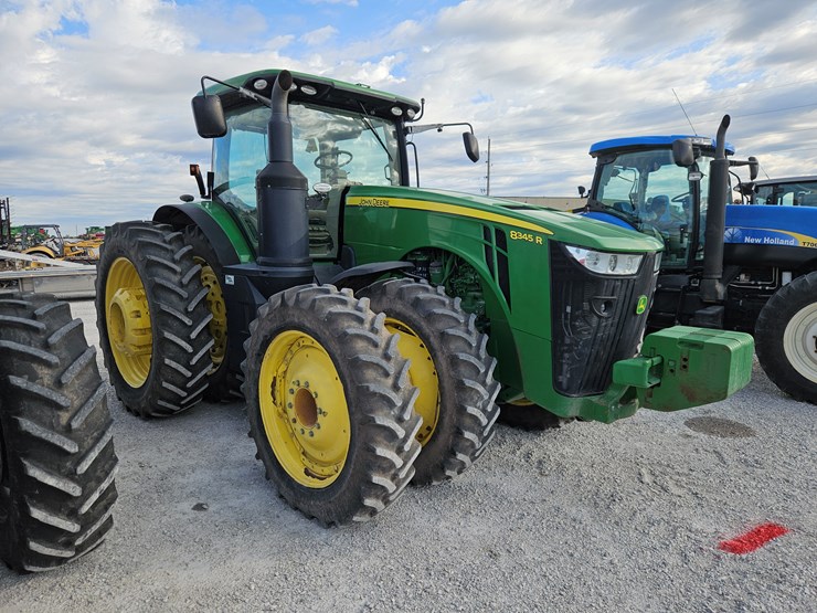 2014-john-deere-8345r-image-21