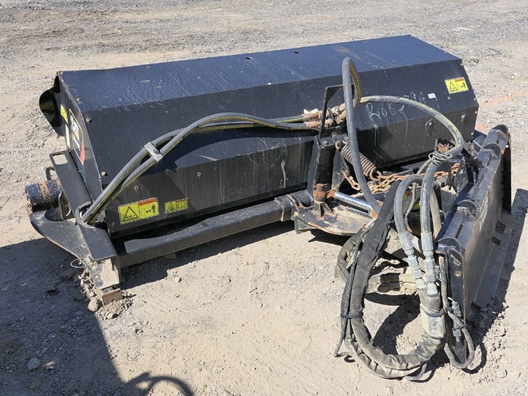 caterpillar-430d-image-2