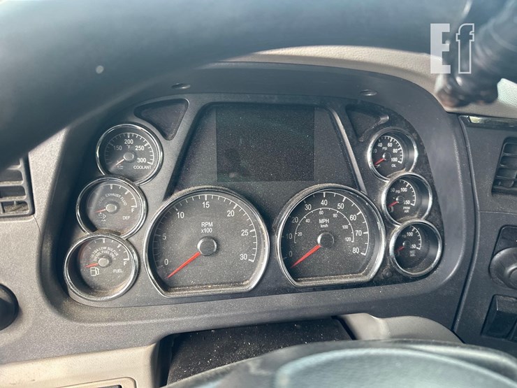2020-peterbilt-579-image-28