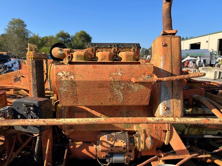 leeboy-8000t-paver-image-16