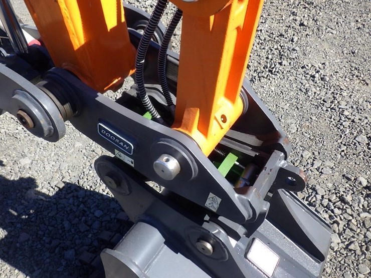 doosan-dx85r-3-image-9
