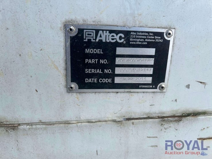 2015-freightliner-m2-106-altec-insulated-forestry-bucket-truck-image-30