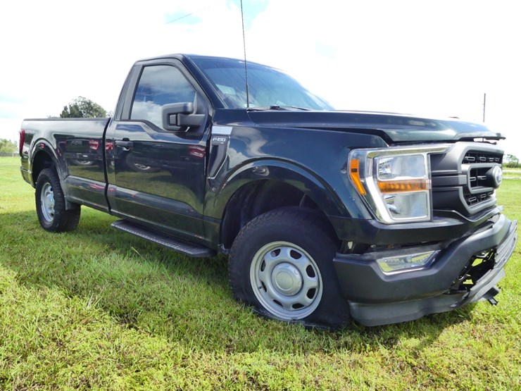 2021-ford-f150-xl-image-2