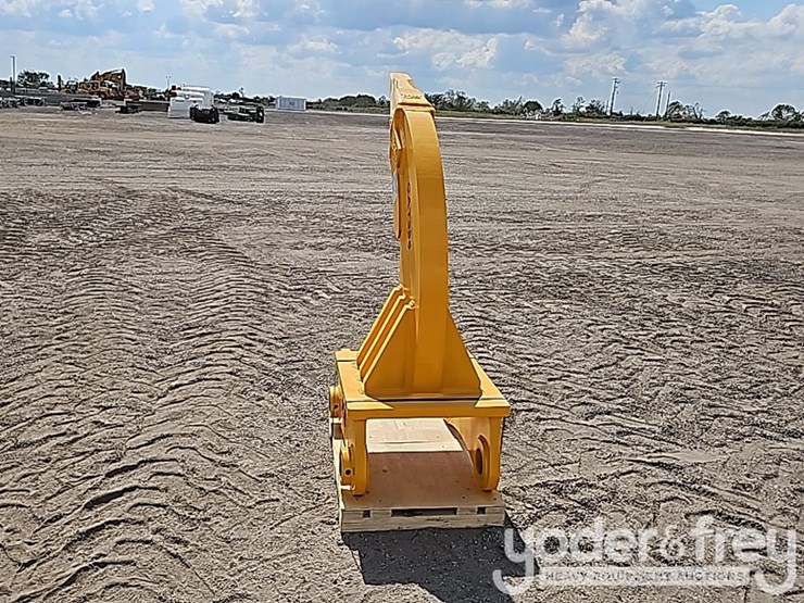 2025-caterpillar-336-image-4