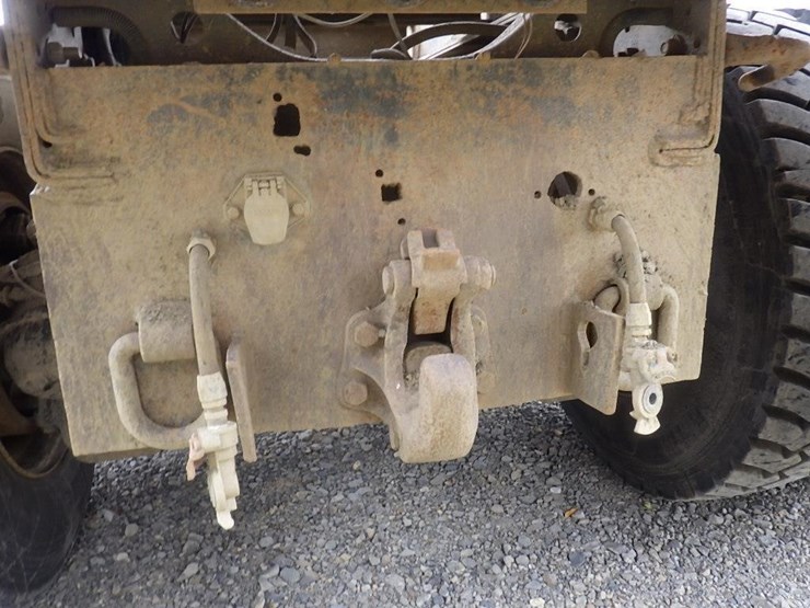 2005-mack-cv713-granite-15'-3-axle-dump-truck-image-14