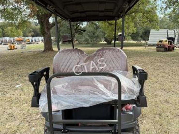 #352-•-sdlgc80-4-seater-golf-cart---battery-operated-image-6