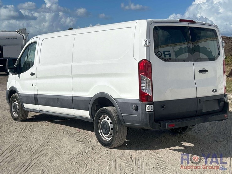 2016-ford-transit-image-4