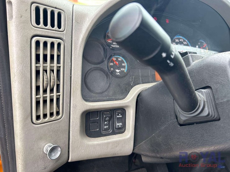 2013-international-durastar-4300-image-18