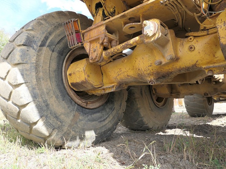 1994-caterpillar-d400d-image-17