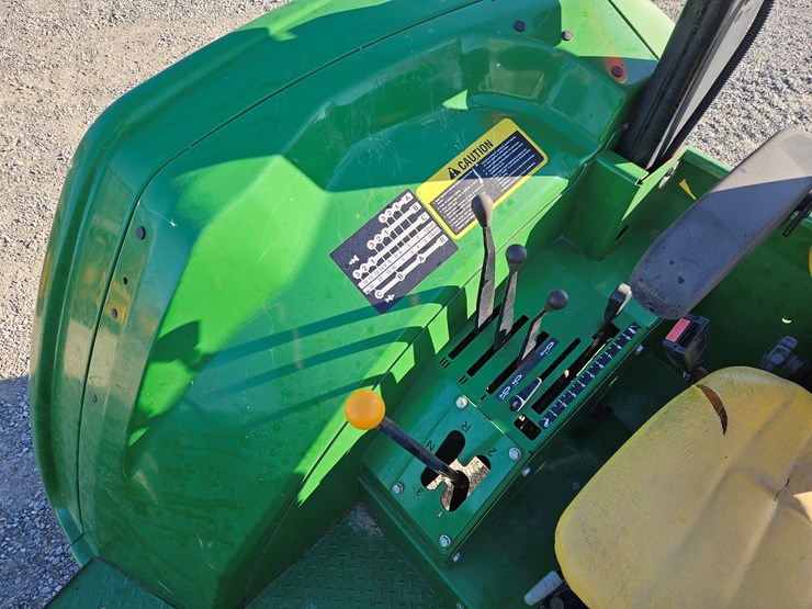 2003-john-deere-6403-image-11