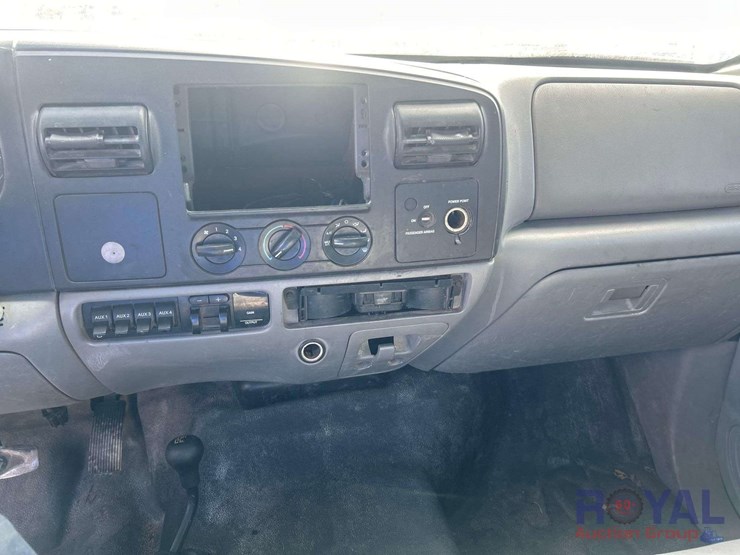 2006-ford-f350-image-16
