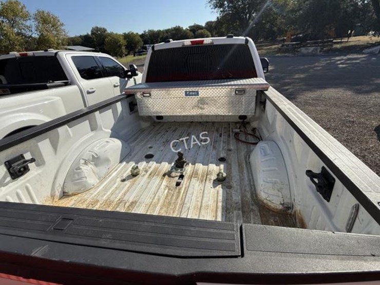 2022-ford-f450-image-10