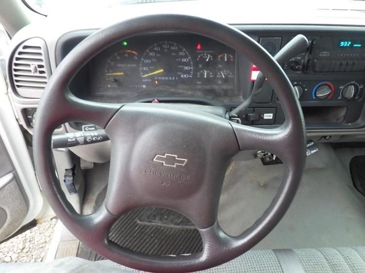 1996-chevrolet-3500-image-18