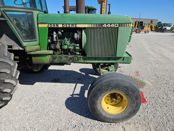 1980-john-deere-4440-image-3