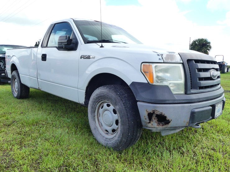 2012-ford-f150-xl-image-2