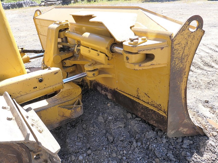 2004-caterpillar-d5n-image-26