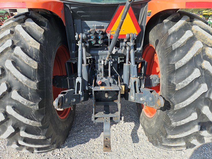 2014-kubota-m135gx-image-17