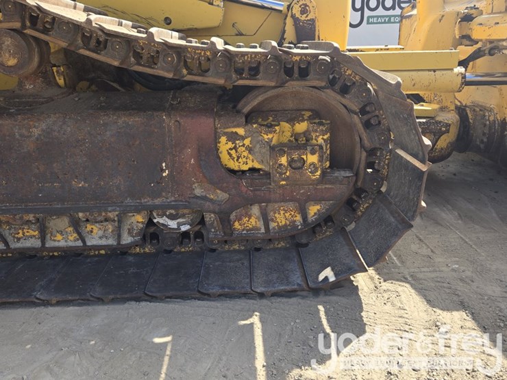 2018-komatsu-d61pxi-24-image-18