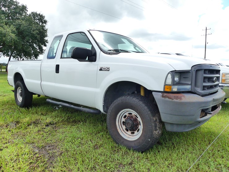 2004-ford-f250-xl-image-2