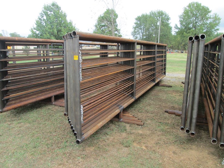 #69-•-(9)-freestanding-panels-&-(1)-gate-inv-#-29823-image-1
